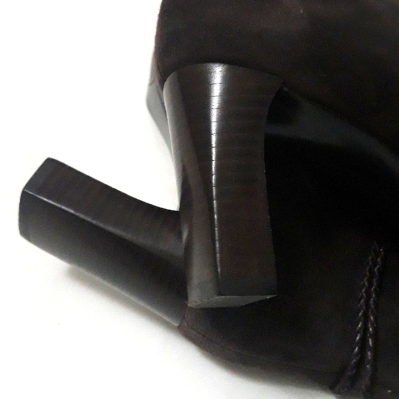 Etienne Aigner Brown Suede Ankle Boots Size 8M - Picture 6 of 11
